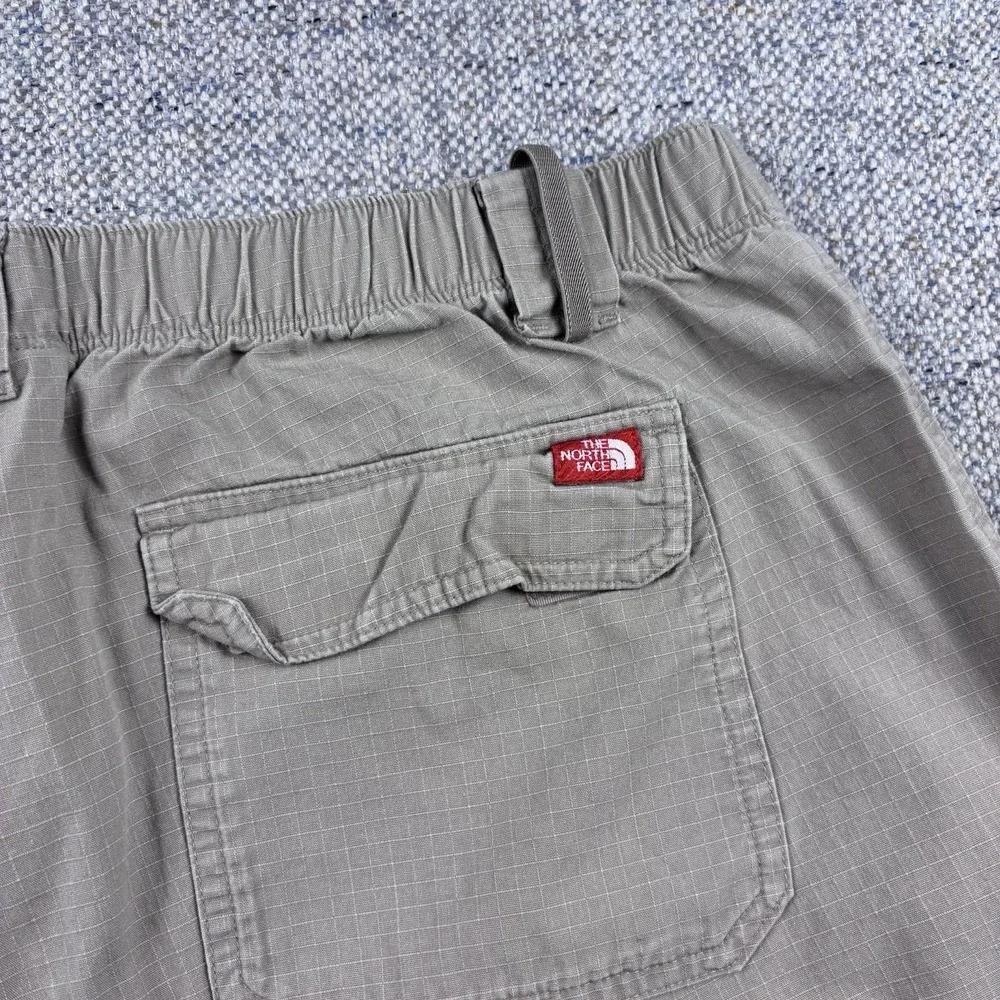 The North Face Mens Convertible Hiking Pants Beige Tan Cargo Zip Off Shorts Sz L